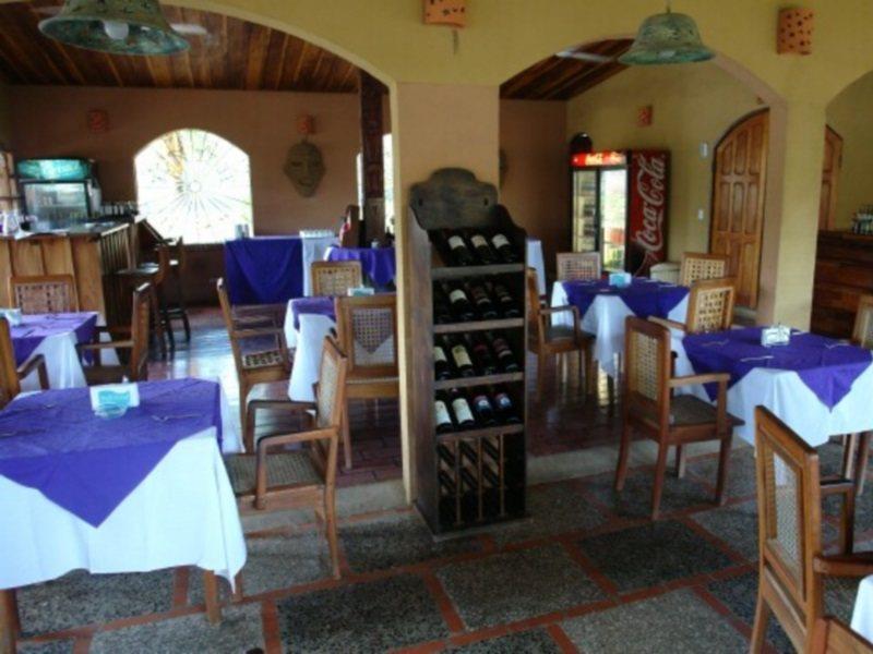 El Milagro Hotell Tamarindo Exteriör bild