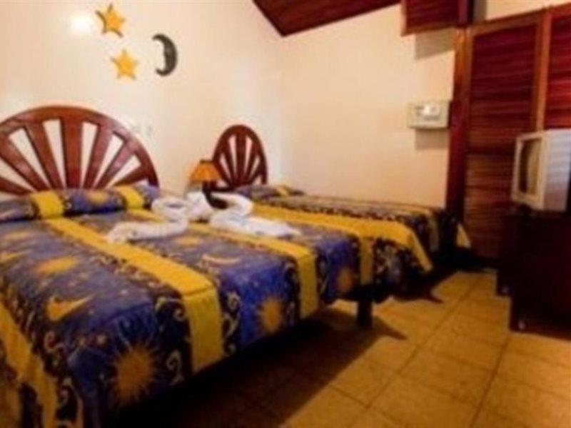 El Milagro Hotell Tamarindo Exteriör bild