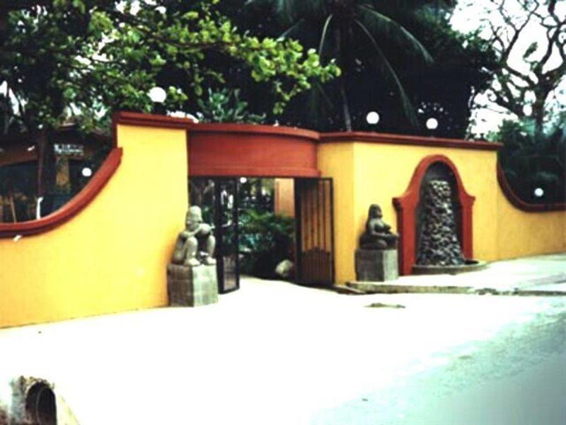 El Milagro Hotell Tamarindo Exteriör bild