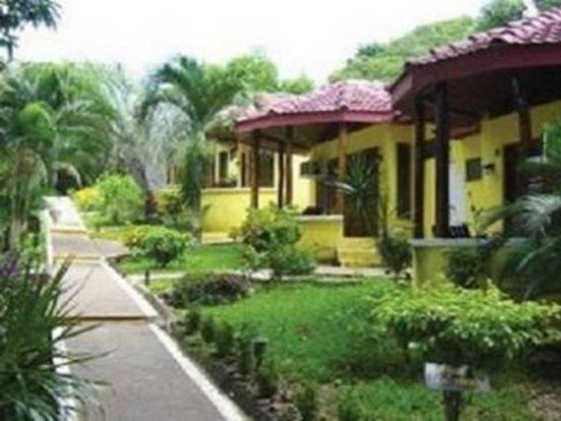 El Milagro Hotell Tamarindo Exteriör bild